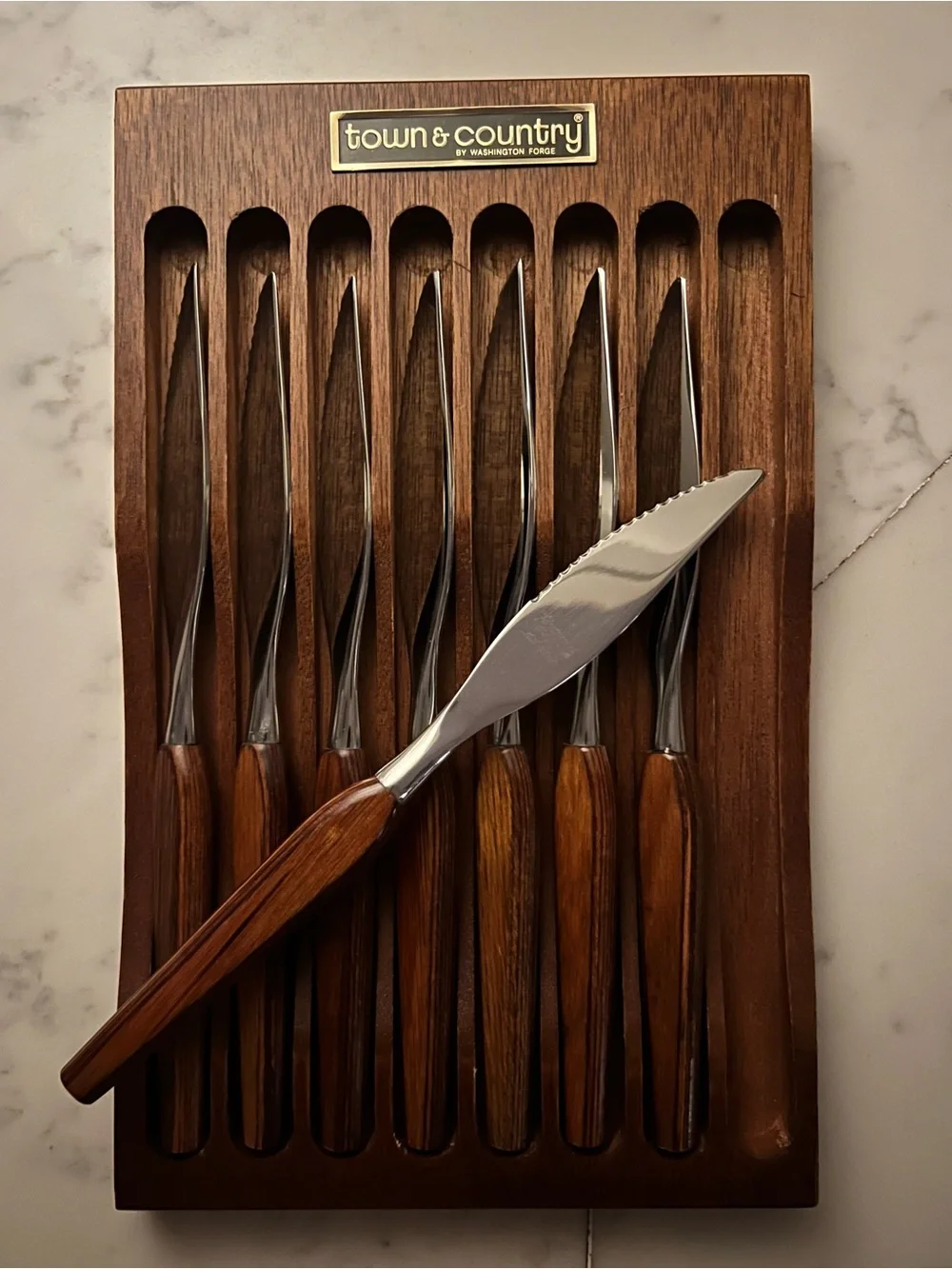 Vintage Washington Forge Town & Country Fleetwood Steak Knife Set + Holder